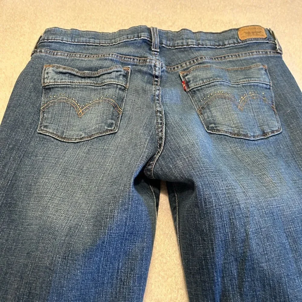 Levis very nice